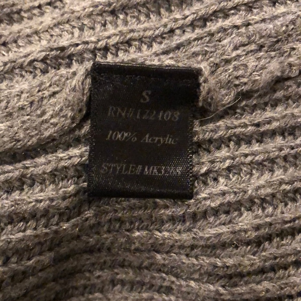Sweater - Picture 5 of 5